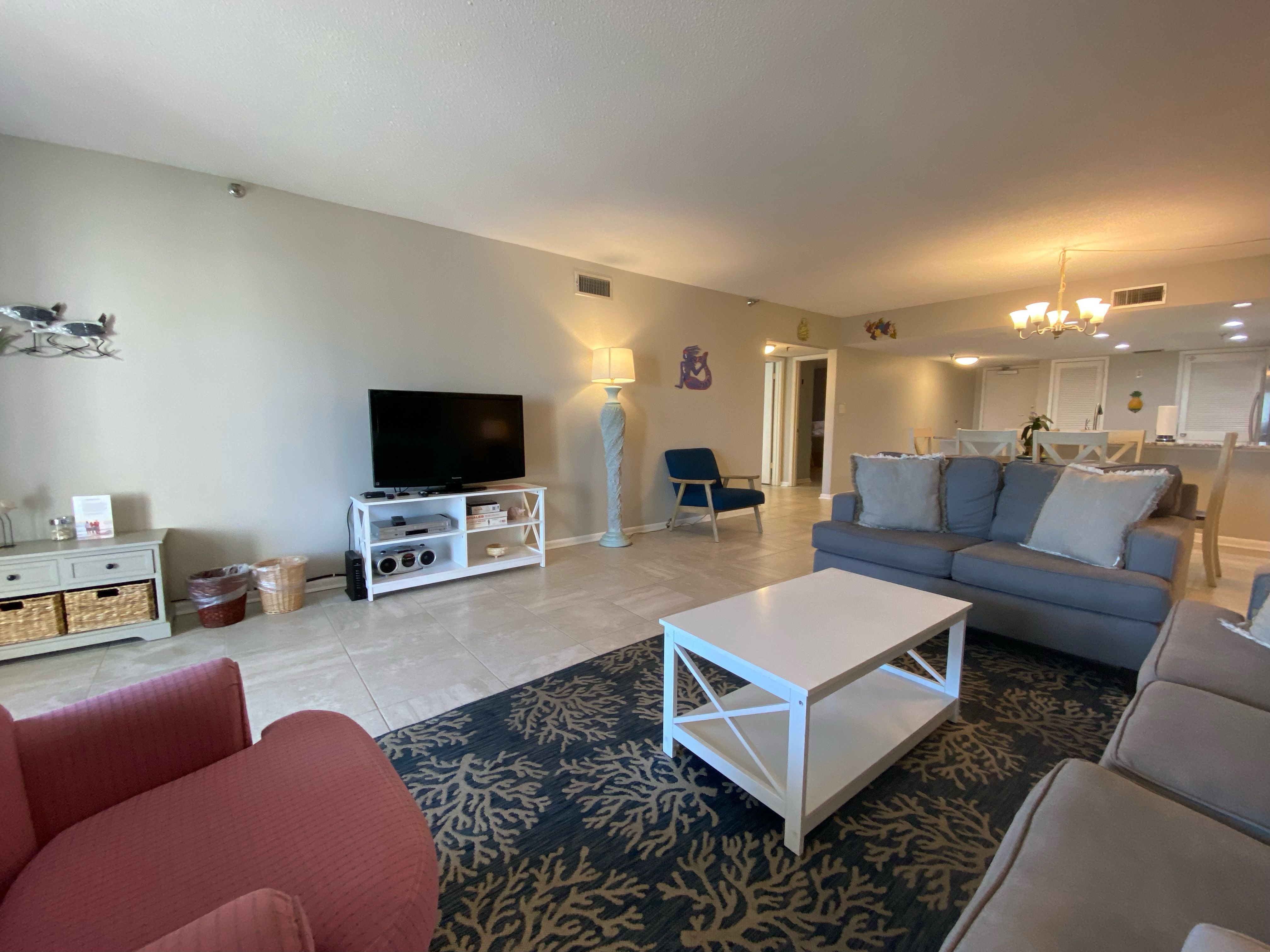 Breakers East 103 Your Assistant at the Beach