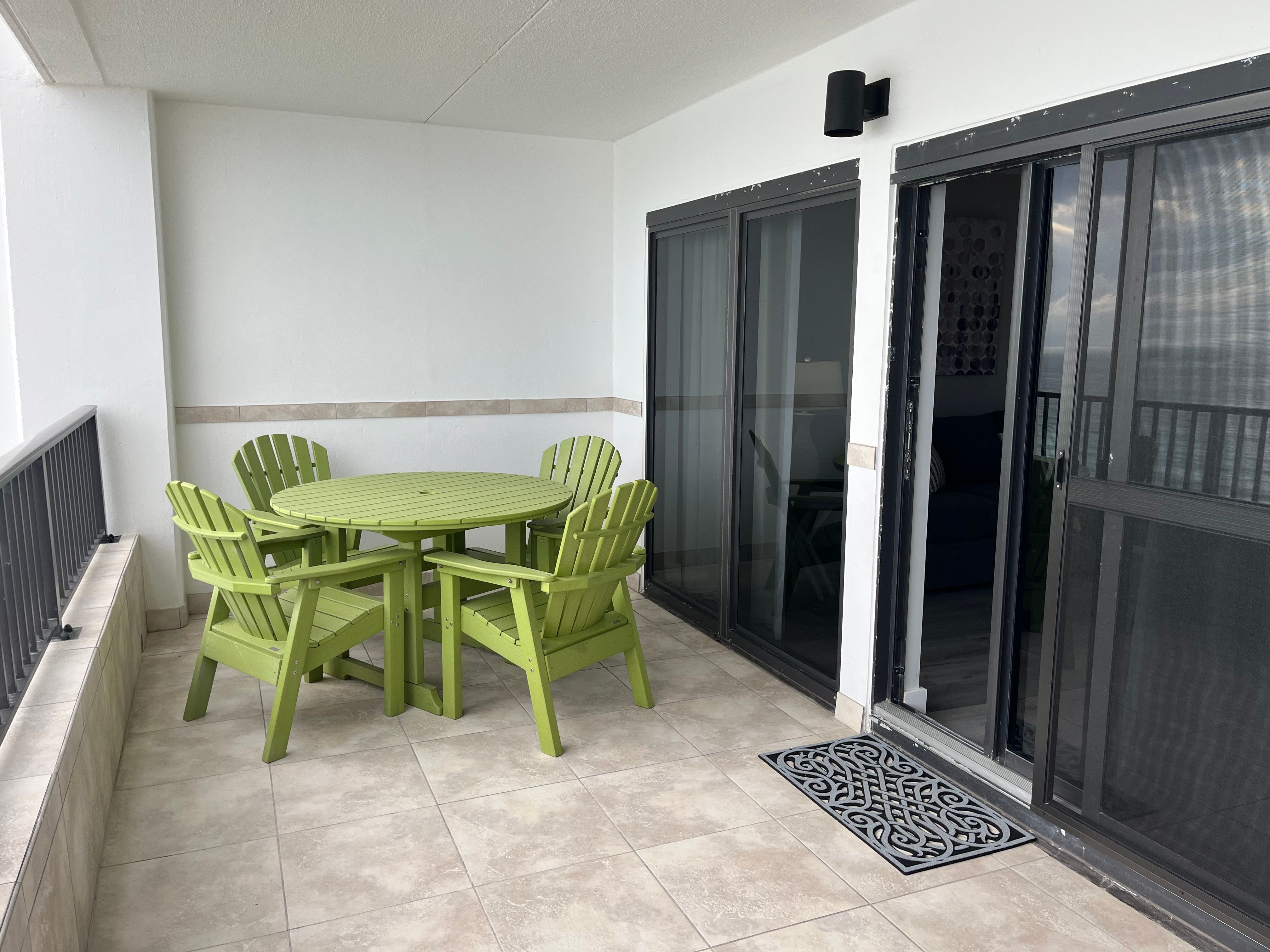 Breakers East 904 Your Assistant at the Beach