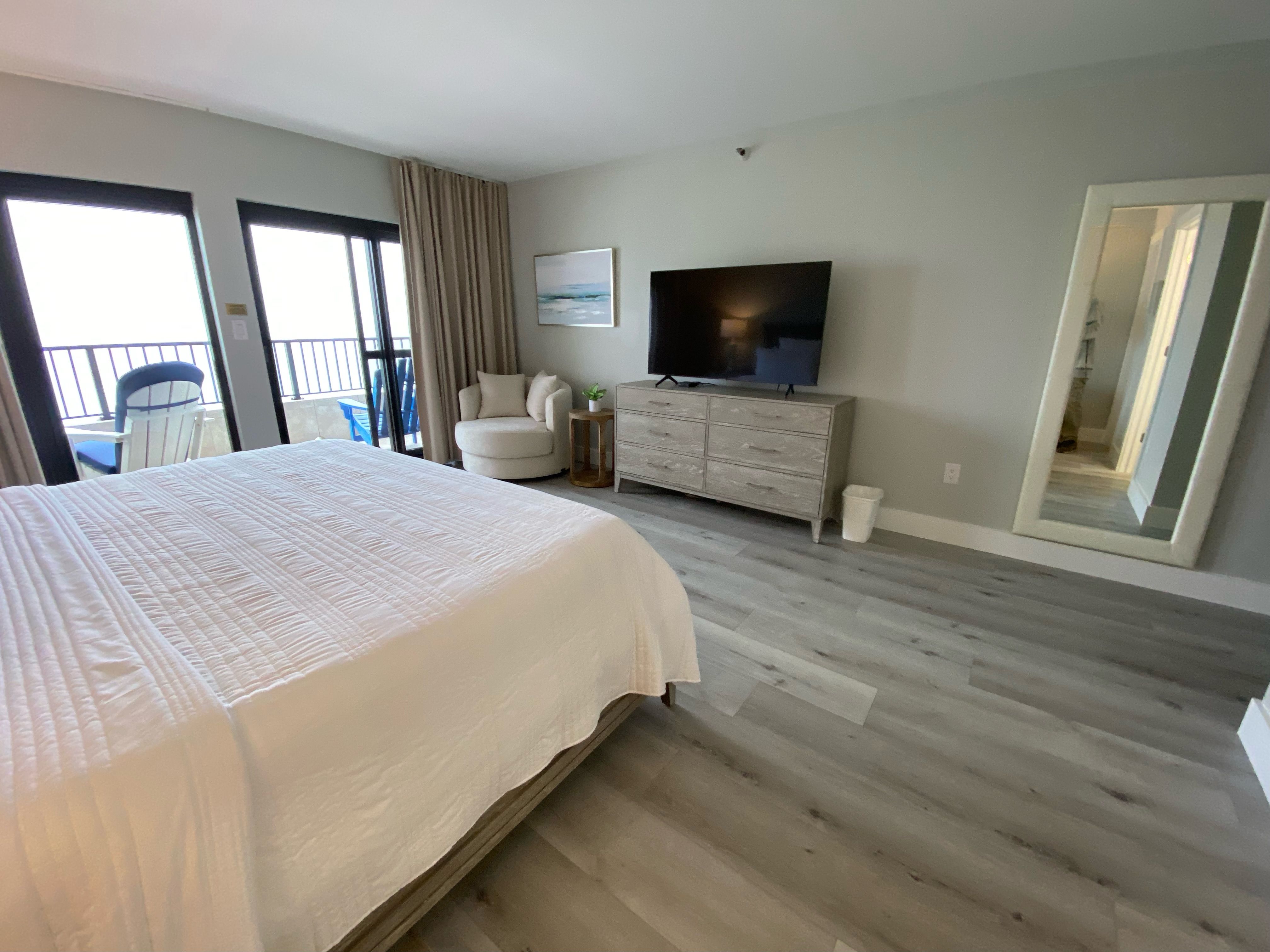 Breakers East 904 Your Assistant at the Beach