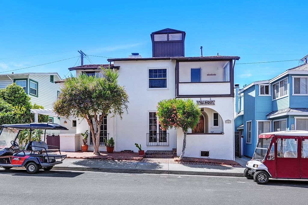 tiki island homes for rent