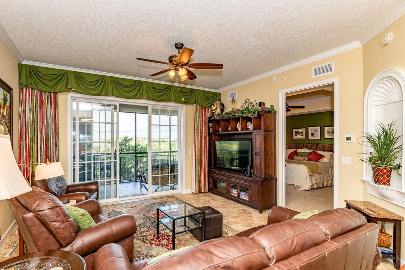 Estuaries 4202 Intercoastal Paradise Sovereign & Jacobs