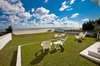 Shoreline Cottage
Spacious yard and direct beach views