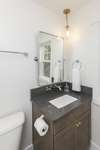 Bedroom 1 en suite bathroom