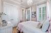 3rd Floor Queen Bedroom Ensuite with Tub/Shower