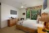 Kahala 914 Master Suite with Cable TV