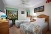 Kahala 914 Guest Bedroom - Two Twins and AC