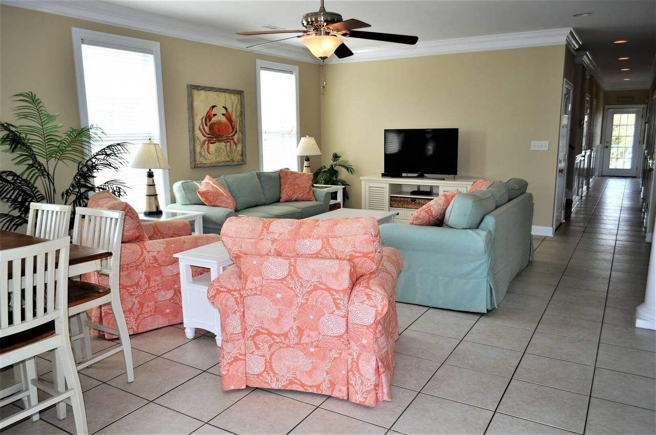 Downstairs has 2 bedrooms & 2.5 bathrooms. Downstairs has 2 bedrooms & 2.5 bathrooms.