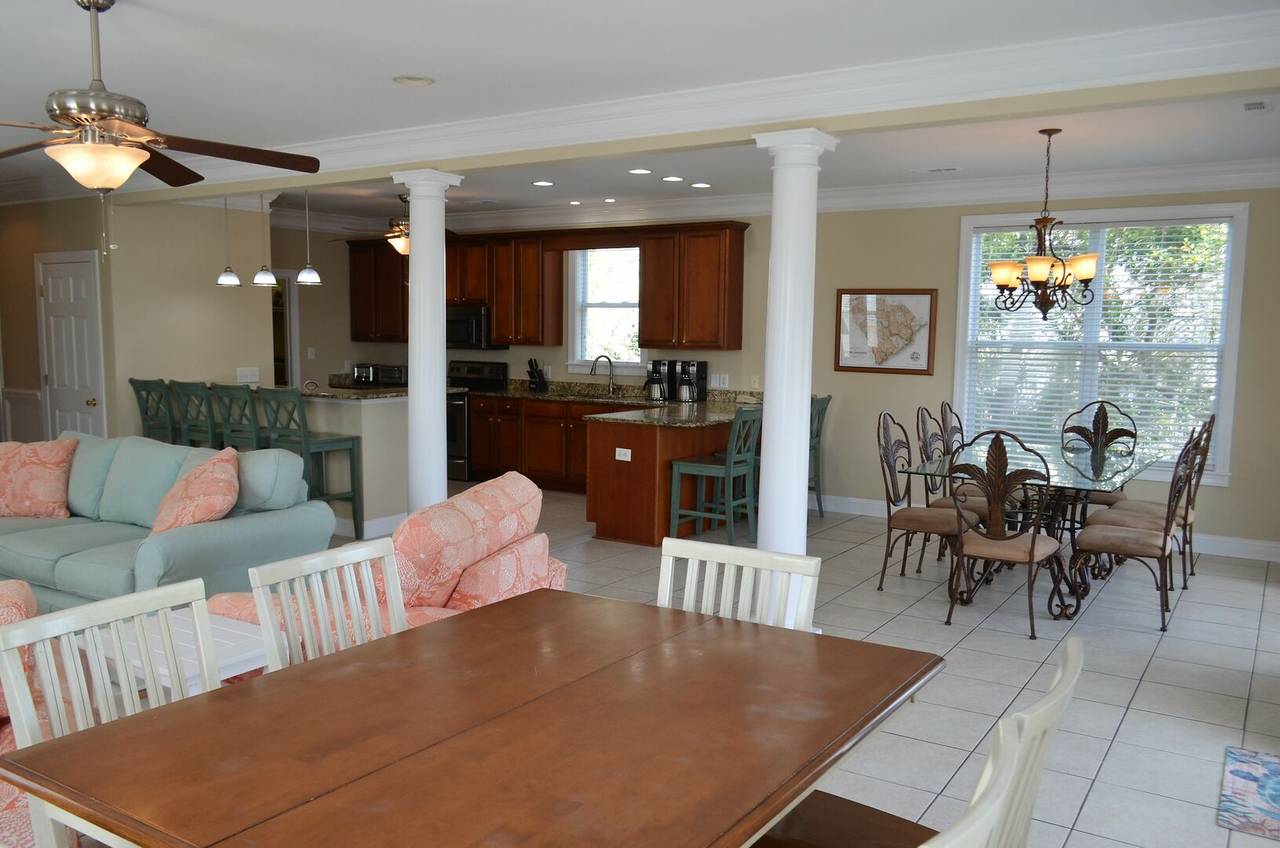 View to Dining & Kitchen View to Dining & Kitchen