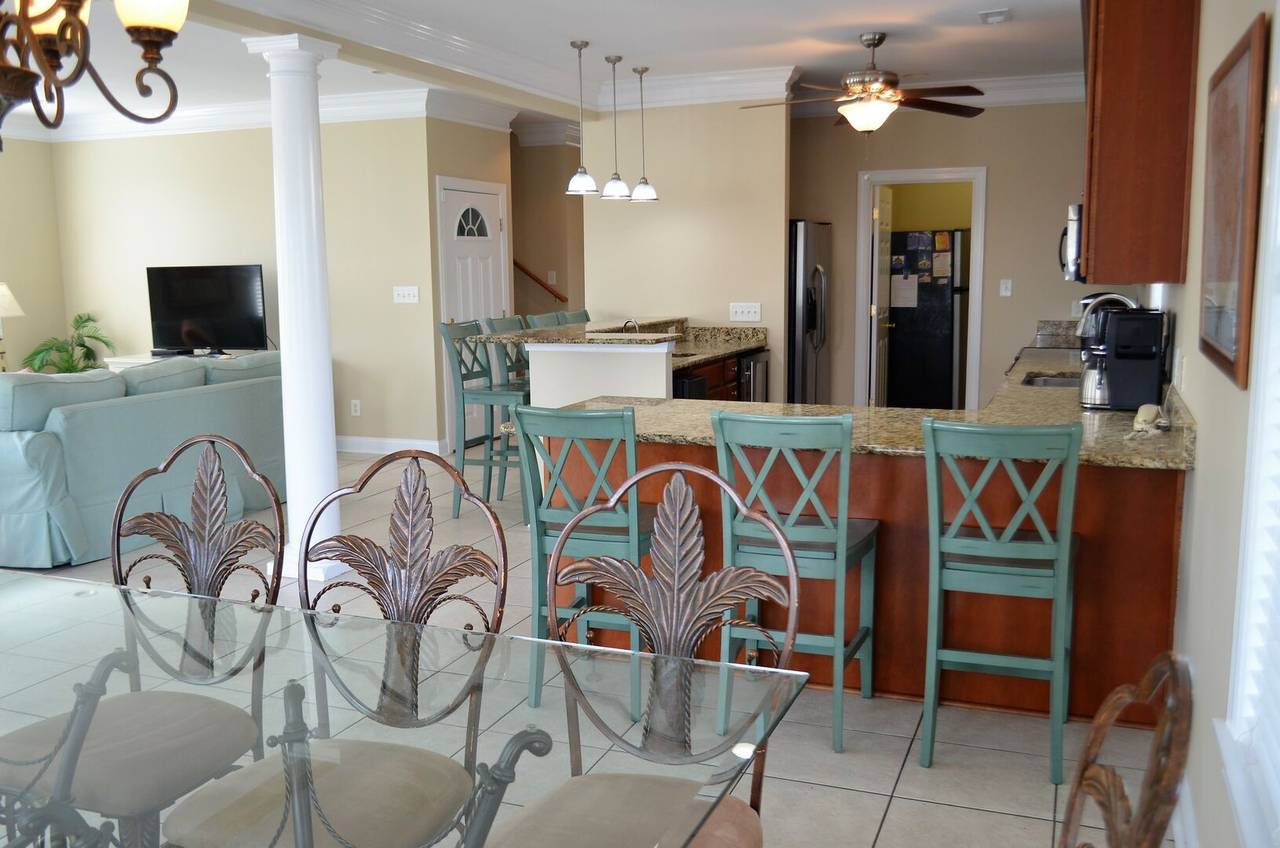 View to Kitchen View to Kitchen