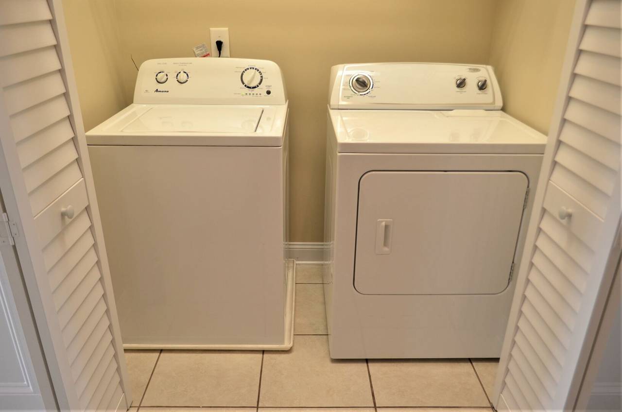 Washer & Dryer Downstairs Washer & Dryer Downstairs