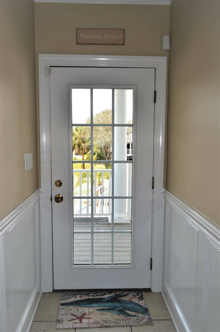 Access to back porch and pool area. Access to back porch and pool area.