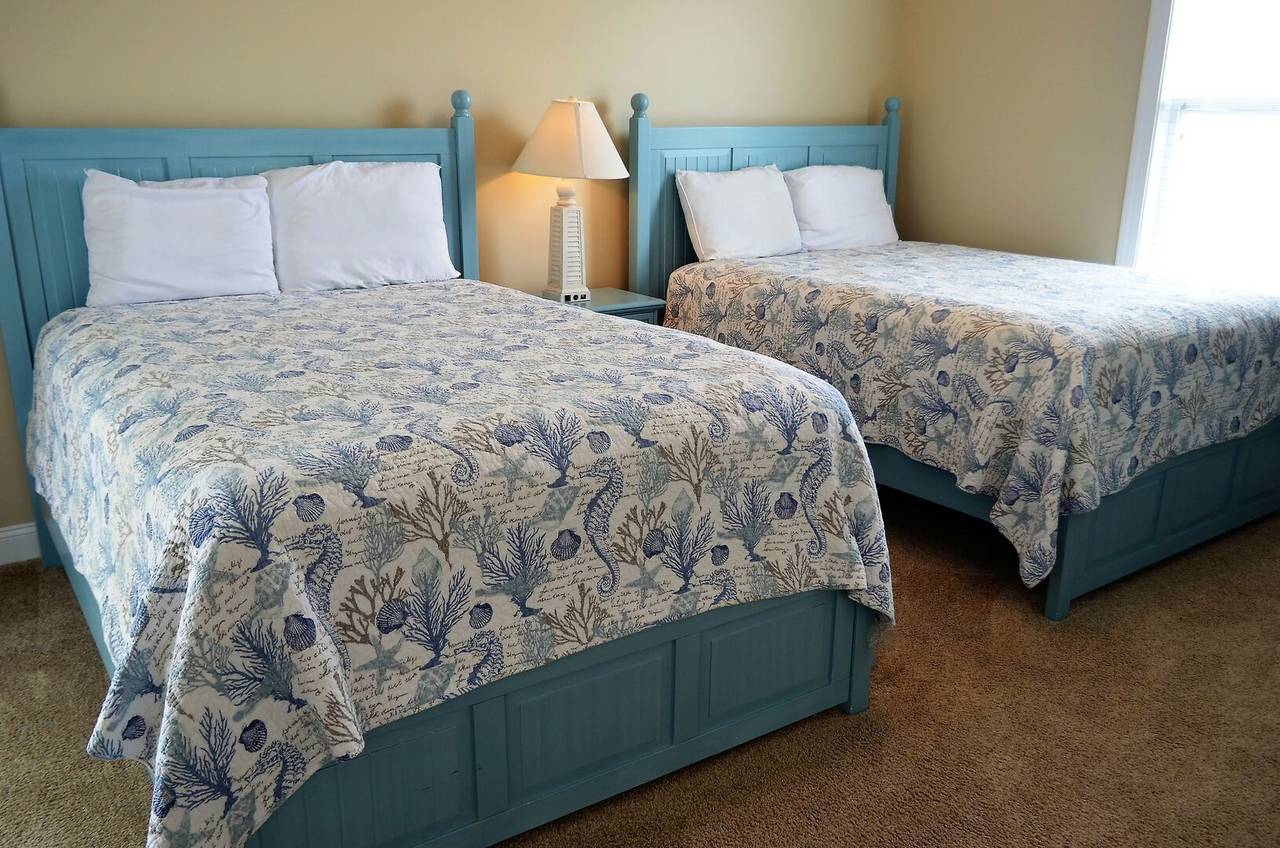 Bedroom 3 Up - 2 Queen Beds Bedroom 3 Up - 2 Queen Beds