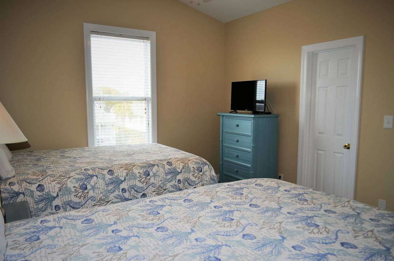 Bedroom 3 with Flat Screen TV Bedroom 3 with Flat Screen TV