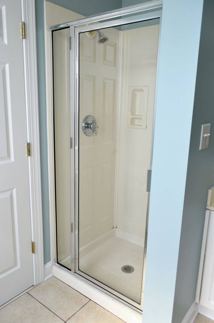 & walk-in shower. & walk-in shower.