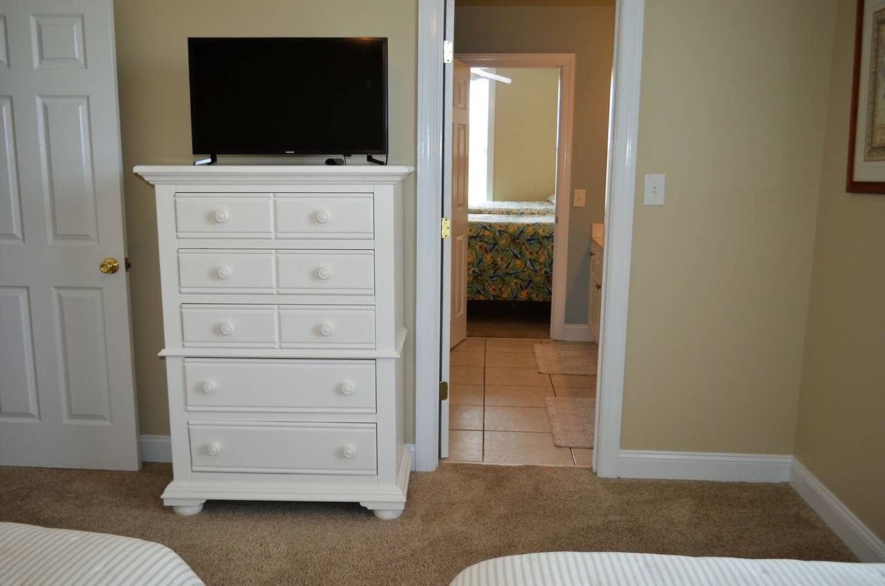 Bedroom 4 shares a bathroom with Bedroom 5 Bedroom 4 shares a bathroom with Bedroom 5