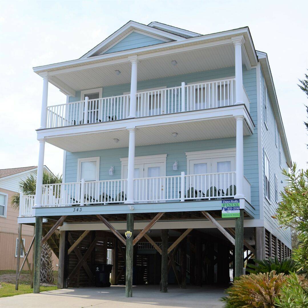2 Street Side Covered Porches 2 Street Side Covered Porches