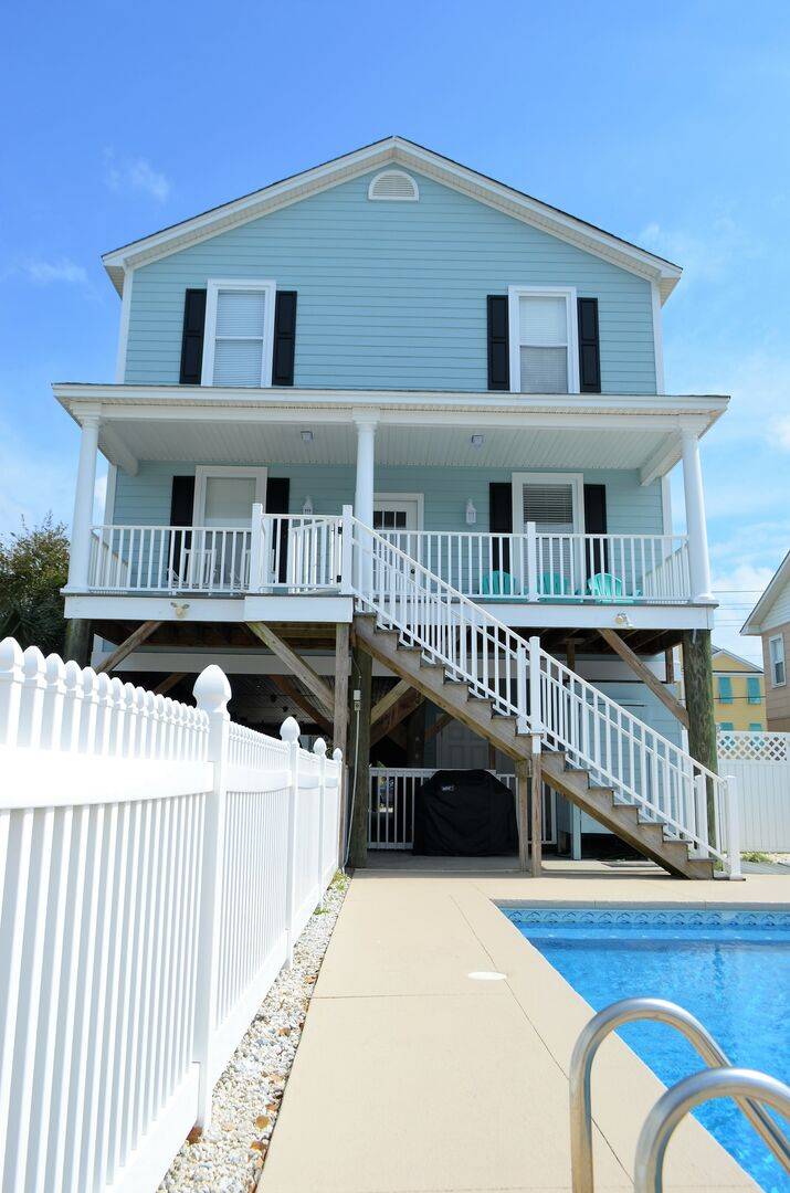 Gas Grill provided for outdoor barbeques. Gas Grill provided for outdoor barbeques.