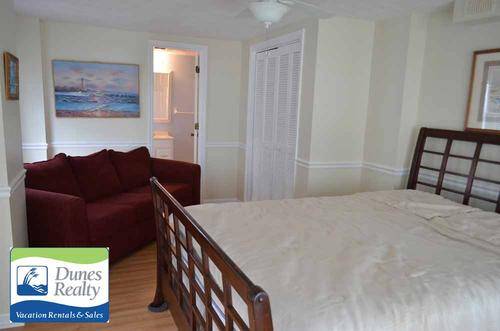 Bedroom 1 down (1Q) Bedroom 1 down (1Q)