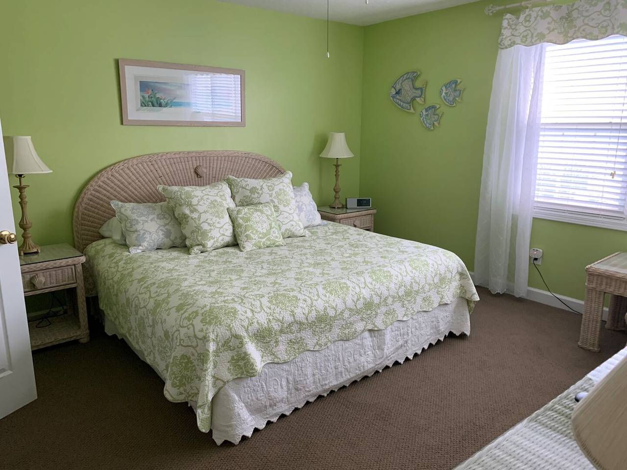 Bedroom 4 Up - 1 King Bed Bedroom 4 Up - 1 King Bed