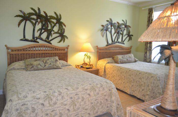 Bedroom 1 Down - 2 Queen Beds Bedroom 1 Down - 2 Queen Beds