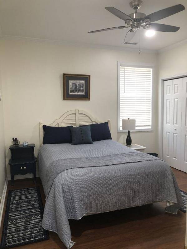 Bedroom 3 Up (Queen) Bedroom 3 Up (Queen)