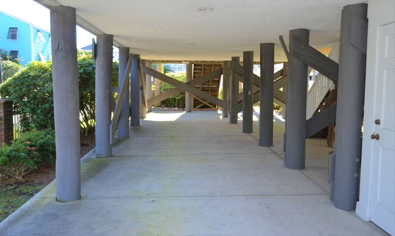 Parking Underneath Home (Yaupon Drive) Parking Underneath Home (Yaupon Drive)