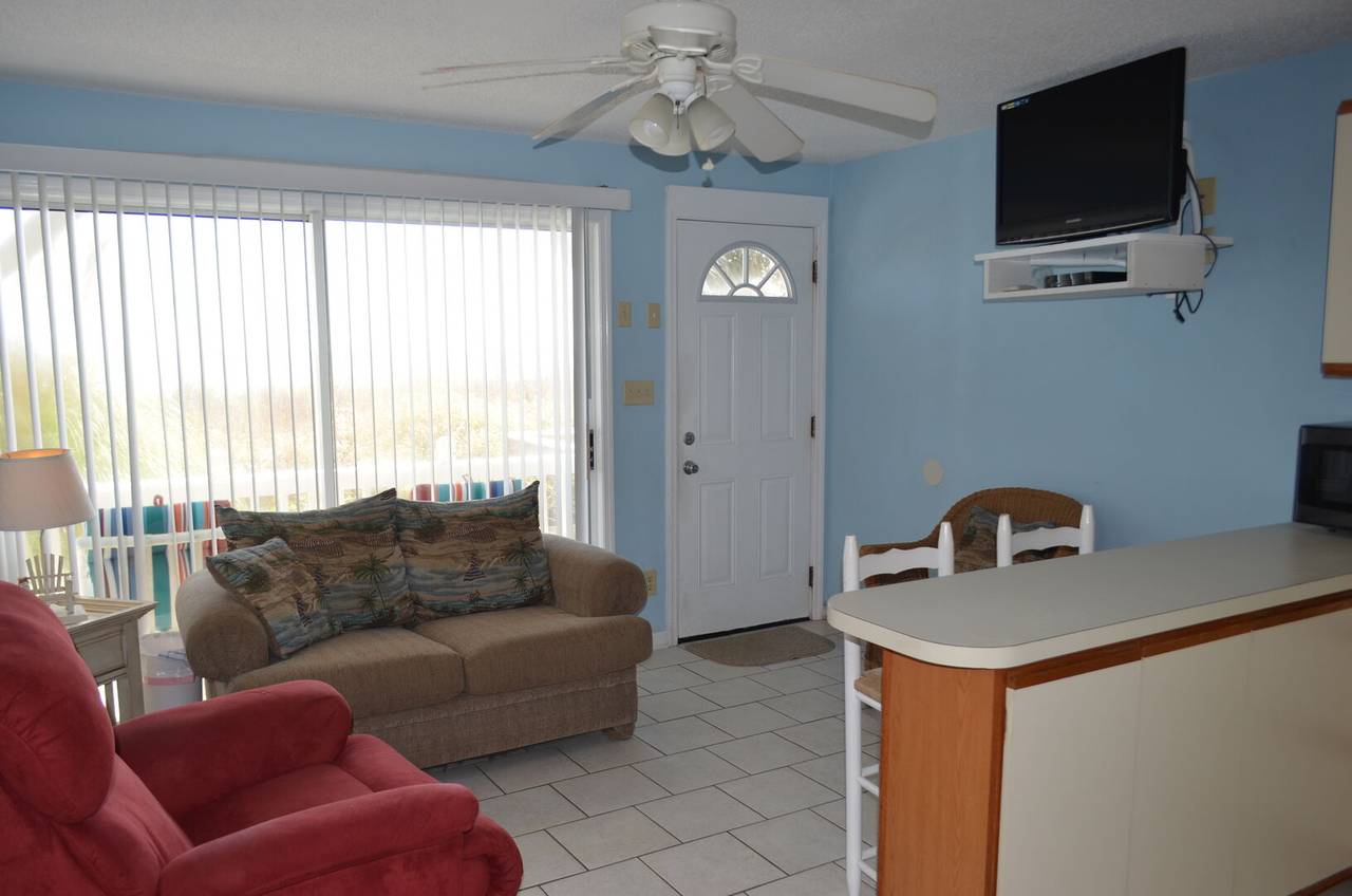 Downstairs Living Room (No Inside Stairway) Downstairs Living Room (No Inside Stairway)