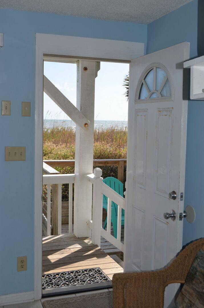 Step Out the Door & Enjoy Life at the Beach! Step Out the Door & Enjoy Life at the Beach!