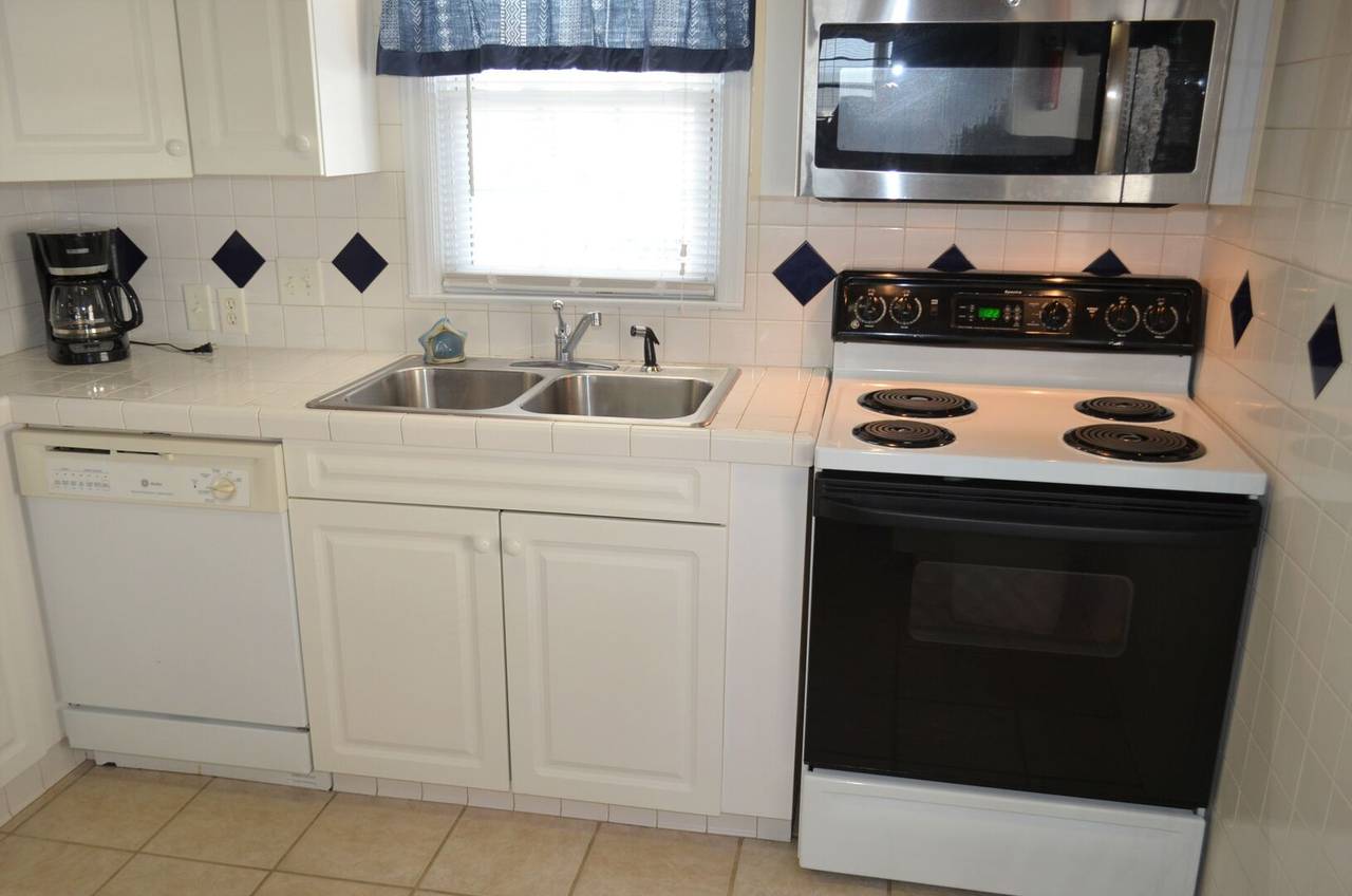 Fully Equipped Kitchen Upstairs Fully Equipped Kitchen Upstairs