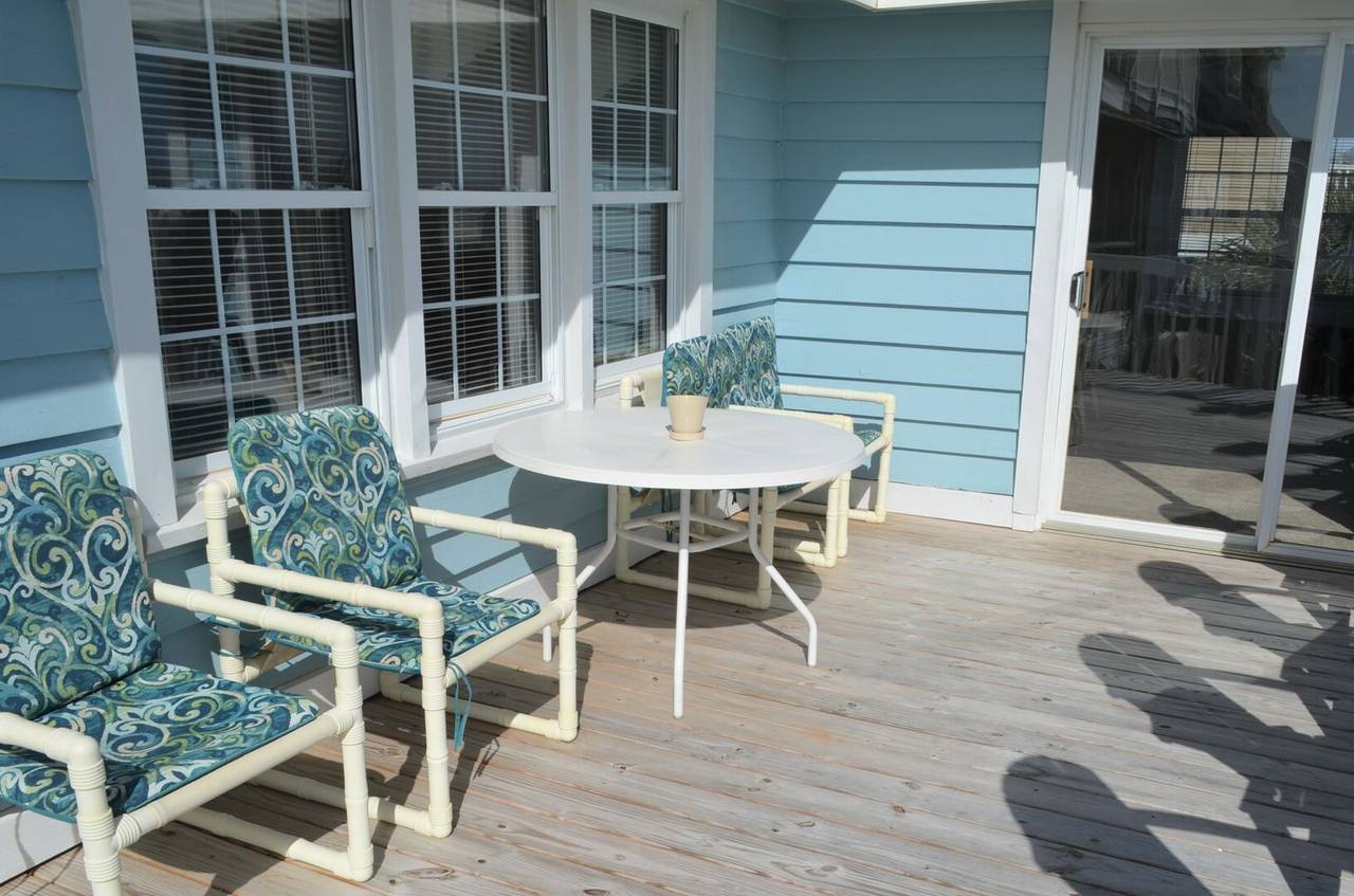 Sit & Unwind Outside Sit & Unwind Outside