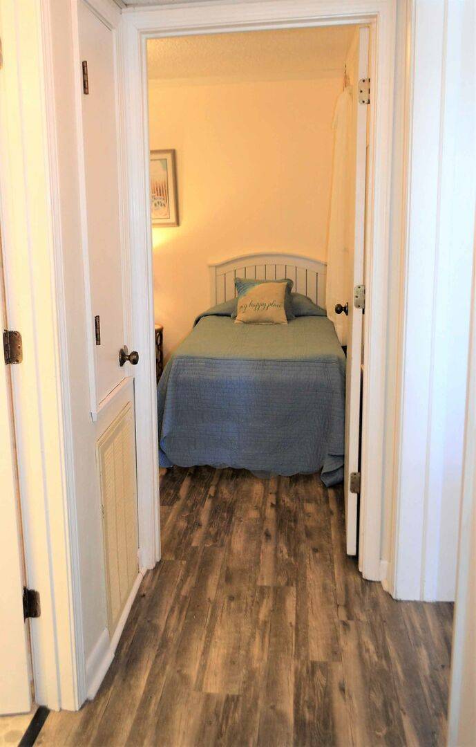 Hallway Entry to Bedroom 1 Hallway Entry to Bedroom 1