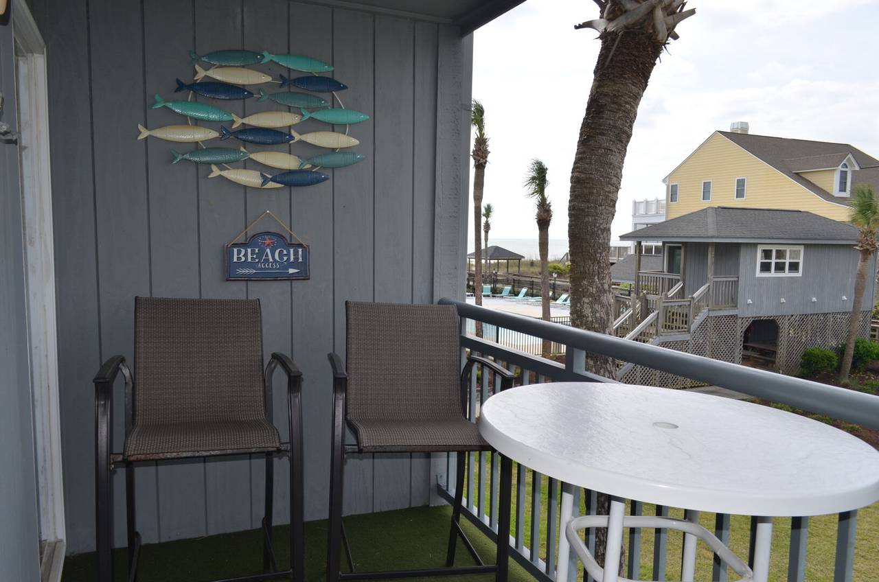 Feel the ocean breeze! Feel the ocean breeze!