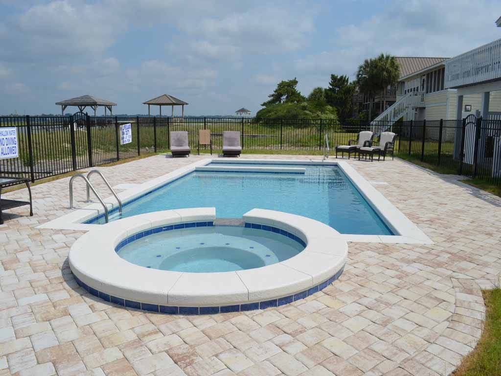 Private heated pool (heated 3/1-5/30 and 9/1-11/1 if air temp is not below 55F) Private heated pool (heated 3/1-5/30 and 9/1-11/1 if air temp is not below 55F)