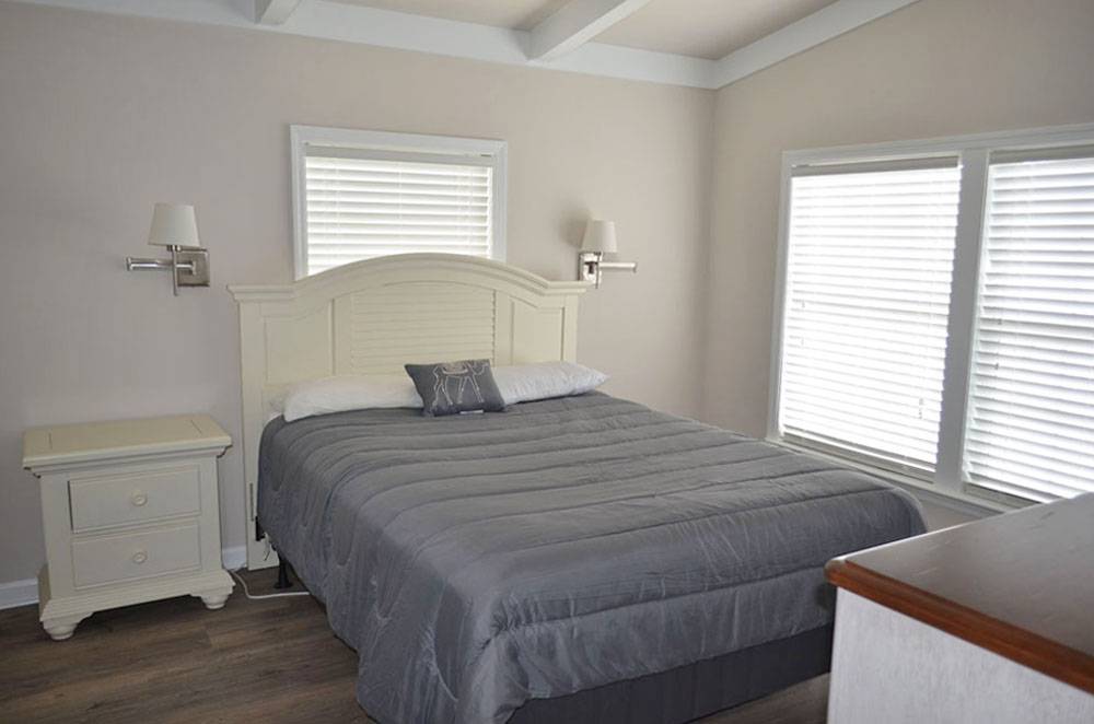 Bedroom 4 - Queen Bedroom 4 - Queen