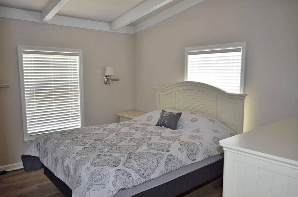 Bedroom 1 - Queen Bedroom 1 - Queen