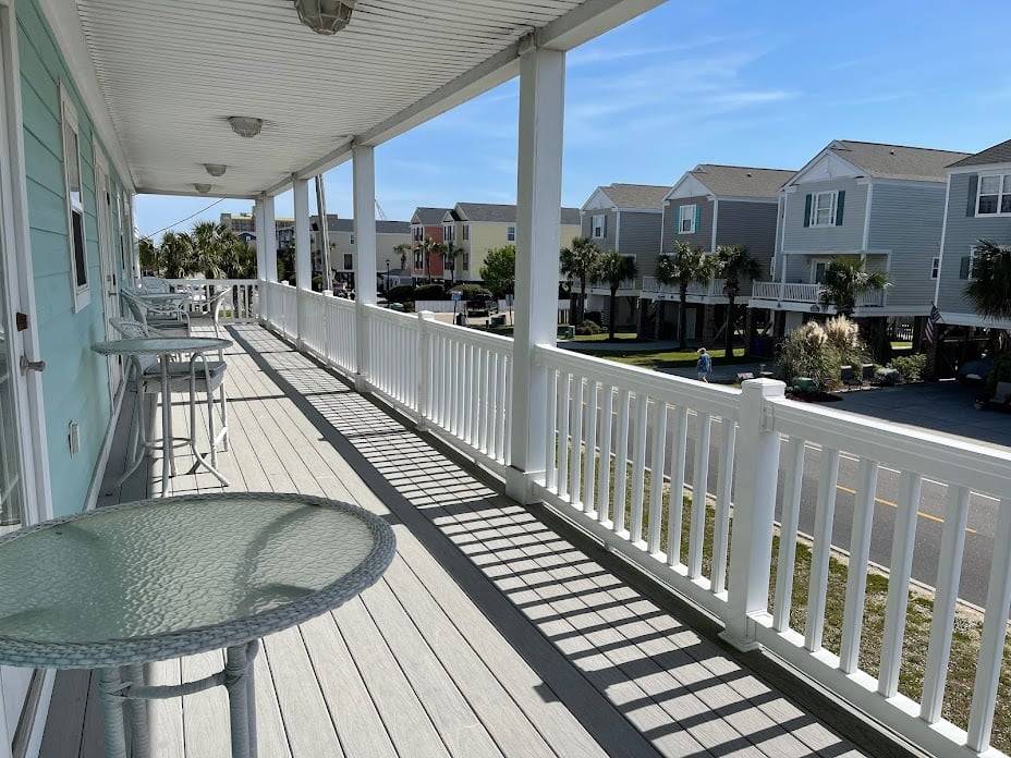 Looking north up Ocean Blvd. Looking north up Ocean Blvd.