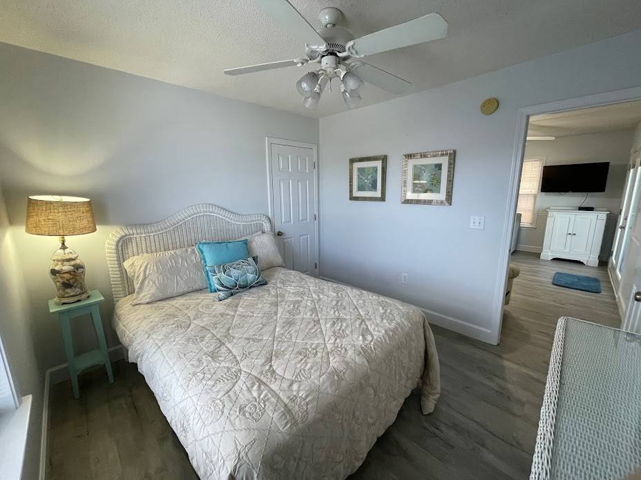 Bedroom 4 - Queen Bedroom 4 - Queen