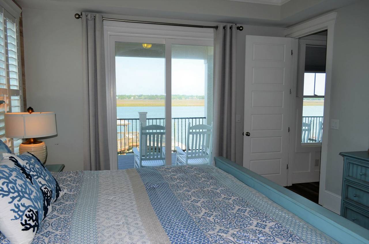 Bedroom 1 creek view Bedroom 1 creek view