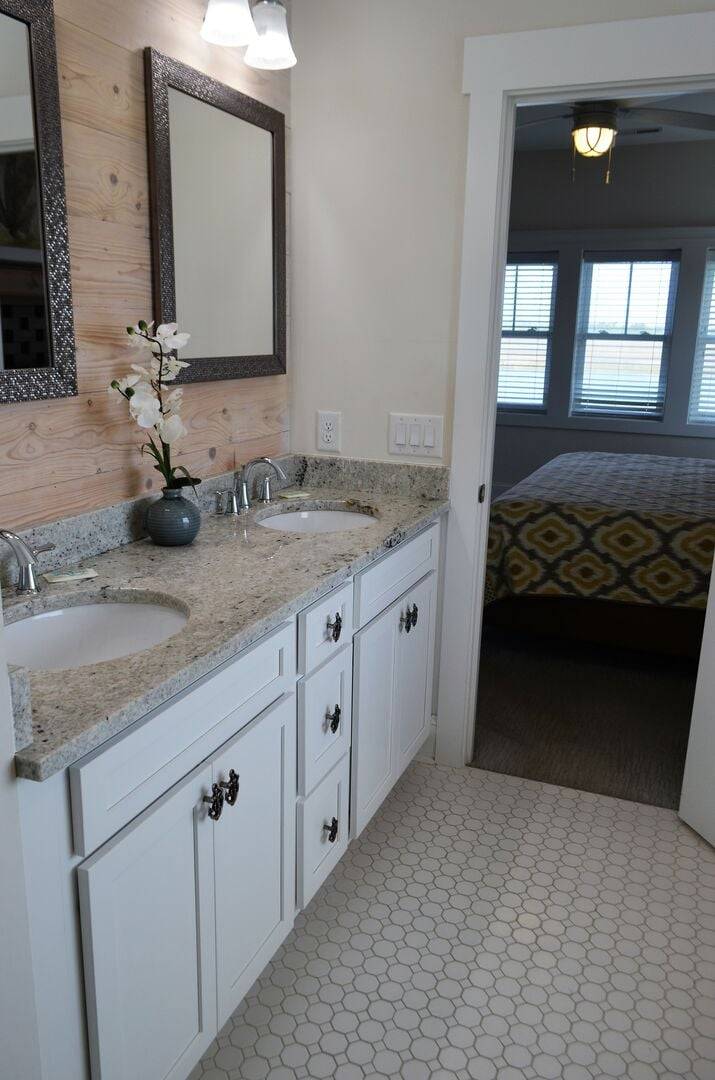 Bedroom 5 double vanity Bedroom 5 double vanity