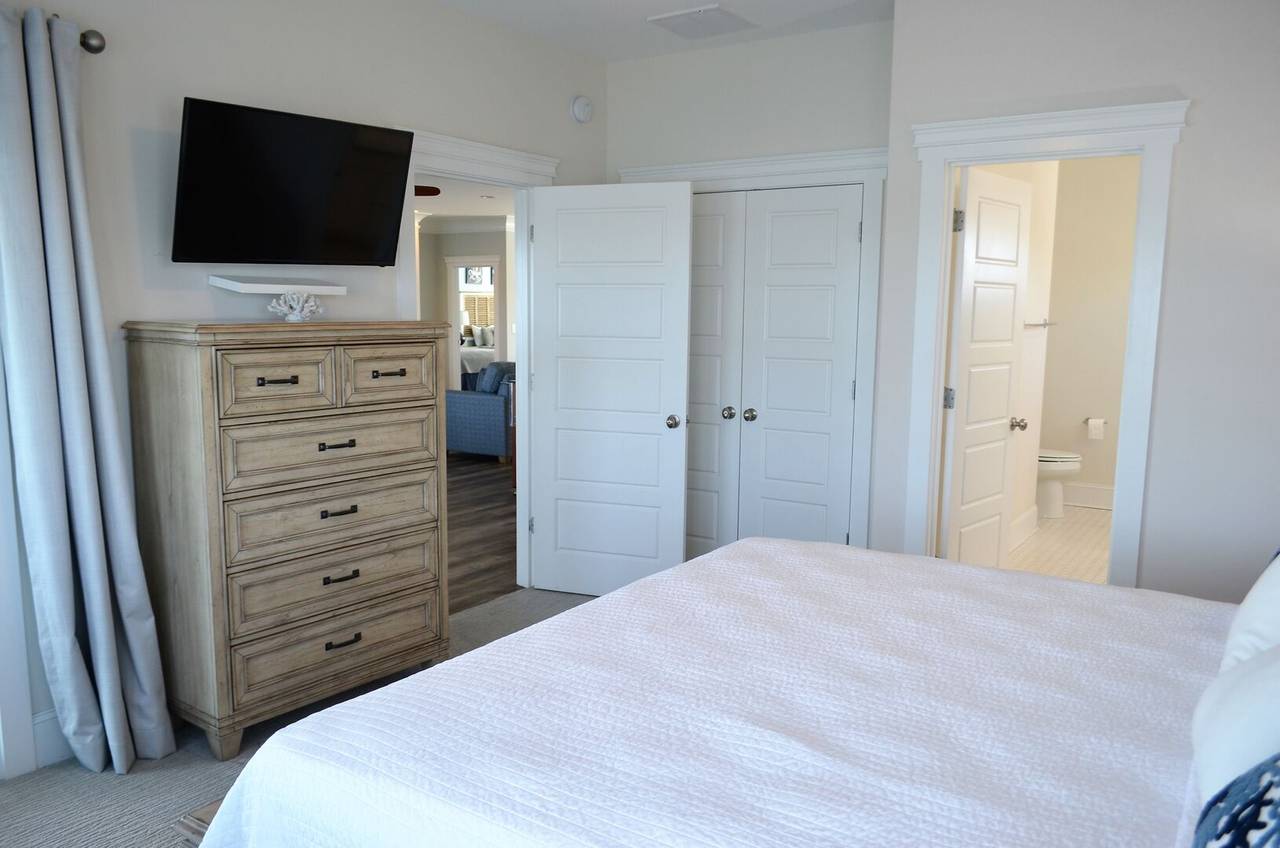 Bedroom 4 with private bath Bedroom 4 with private bath
