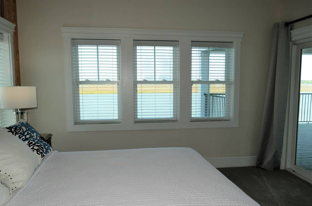 Bedroom 4 with creek views Bedroom 4 with creek views