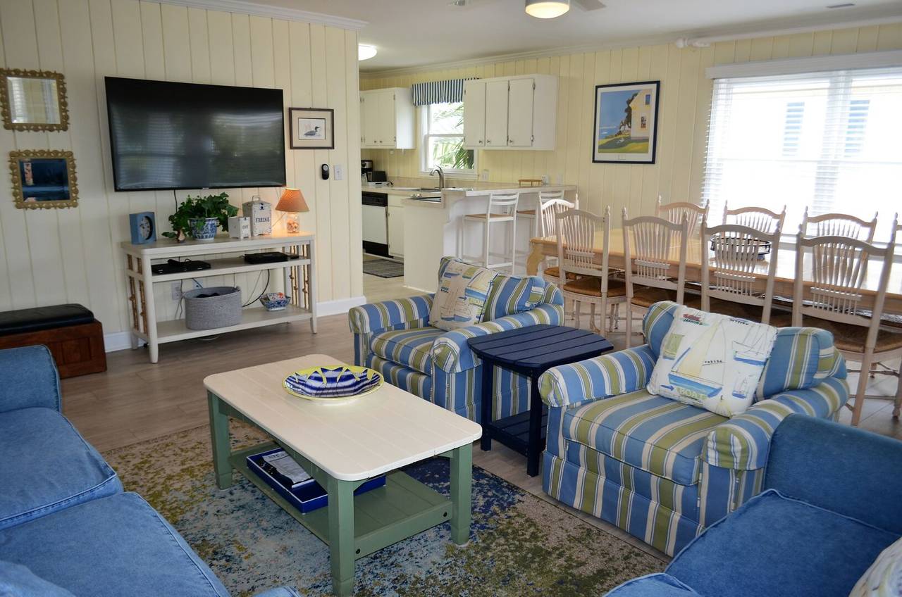 Cottage 1 - Living Room with Flat Screen TV Cottage 1 - Living Room with Flat Screen TV