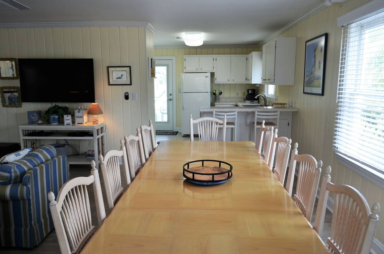 Cottage 1 - Dining Area Cottage 1 - Dining Area