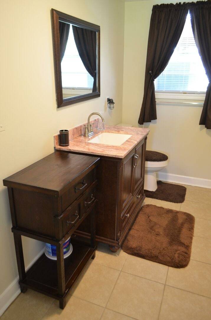 Downstairs bath... Downstairs bath...