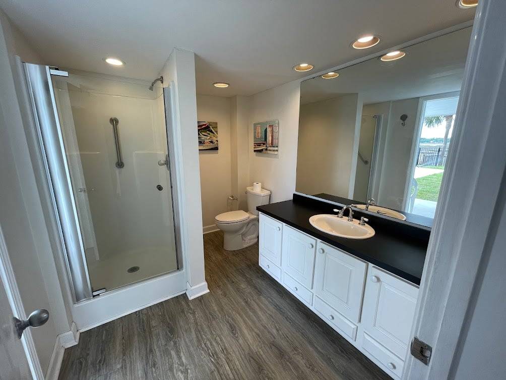 Cottage 2: Bedroom 4 Bathroom with Walk-In Shower Cottage 2: Bedroom 4 Bathroom with Walk-In Shower