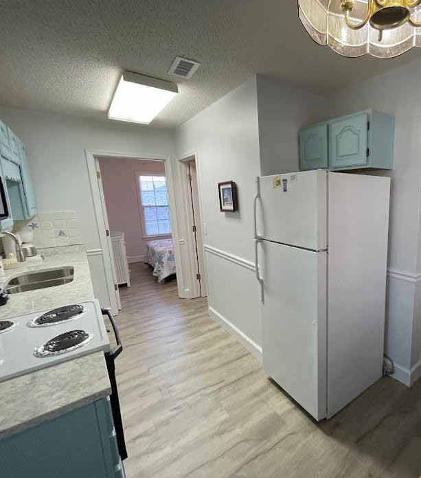 Secondary kitchen Secondary kitchen