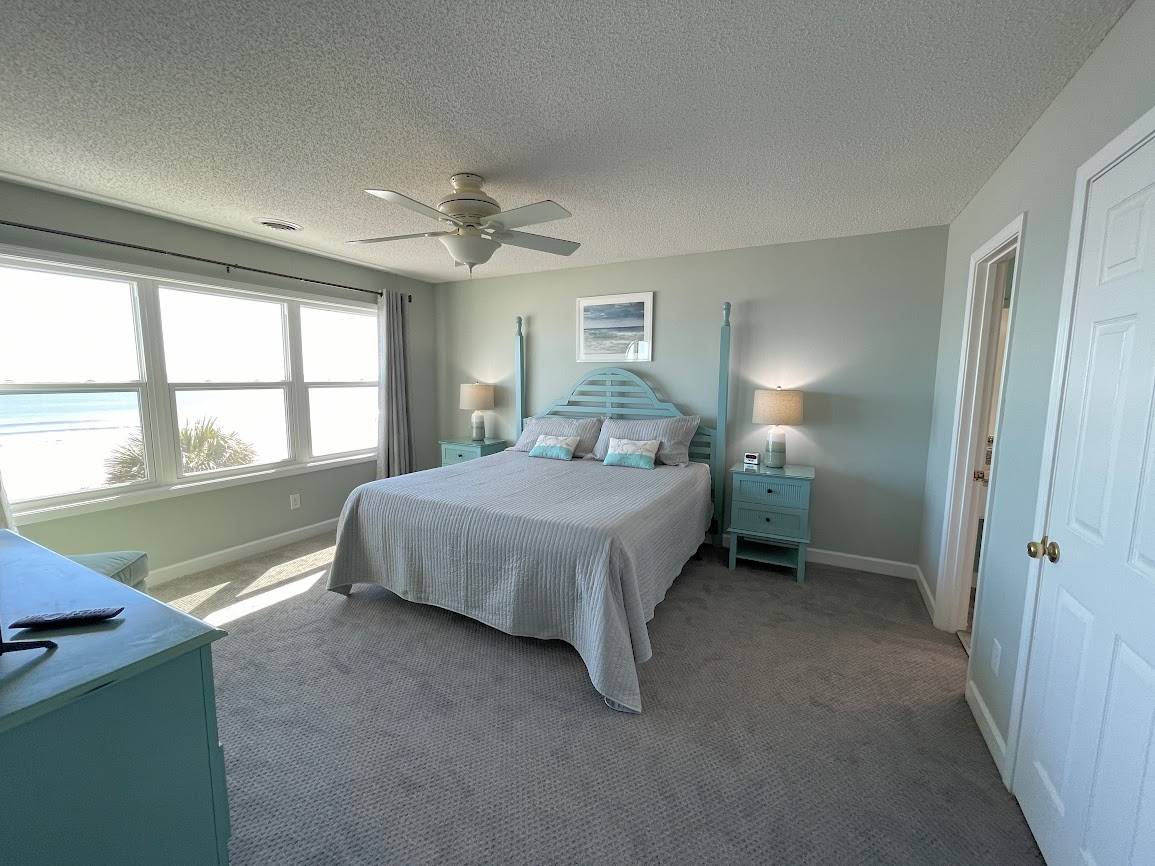 Bedroom 3 up - King Bedroom 3 up - King