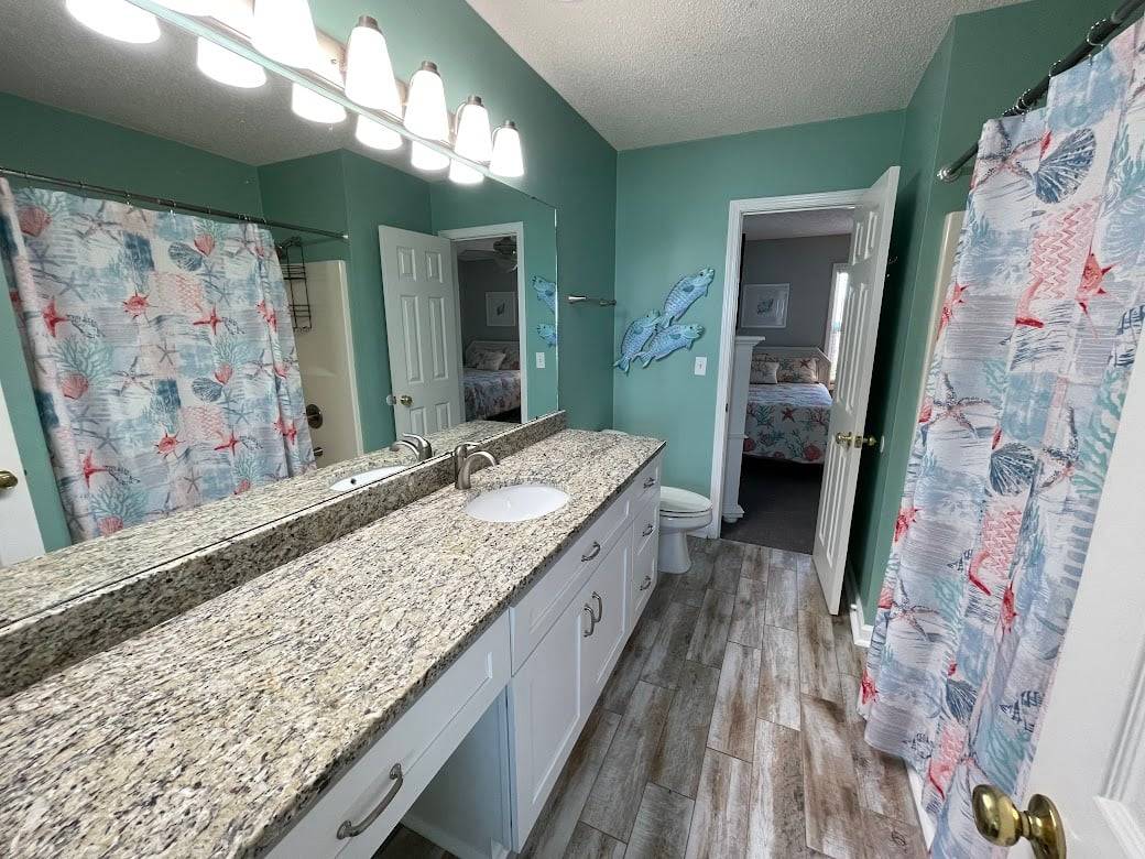 Bath 2 - between Bedroom 2 and Bedroom 3 Bath 2 - between Bedroom 2 and Bedroom 3