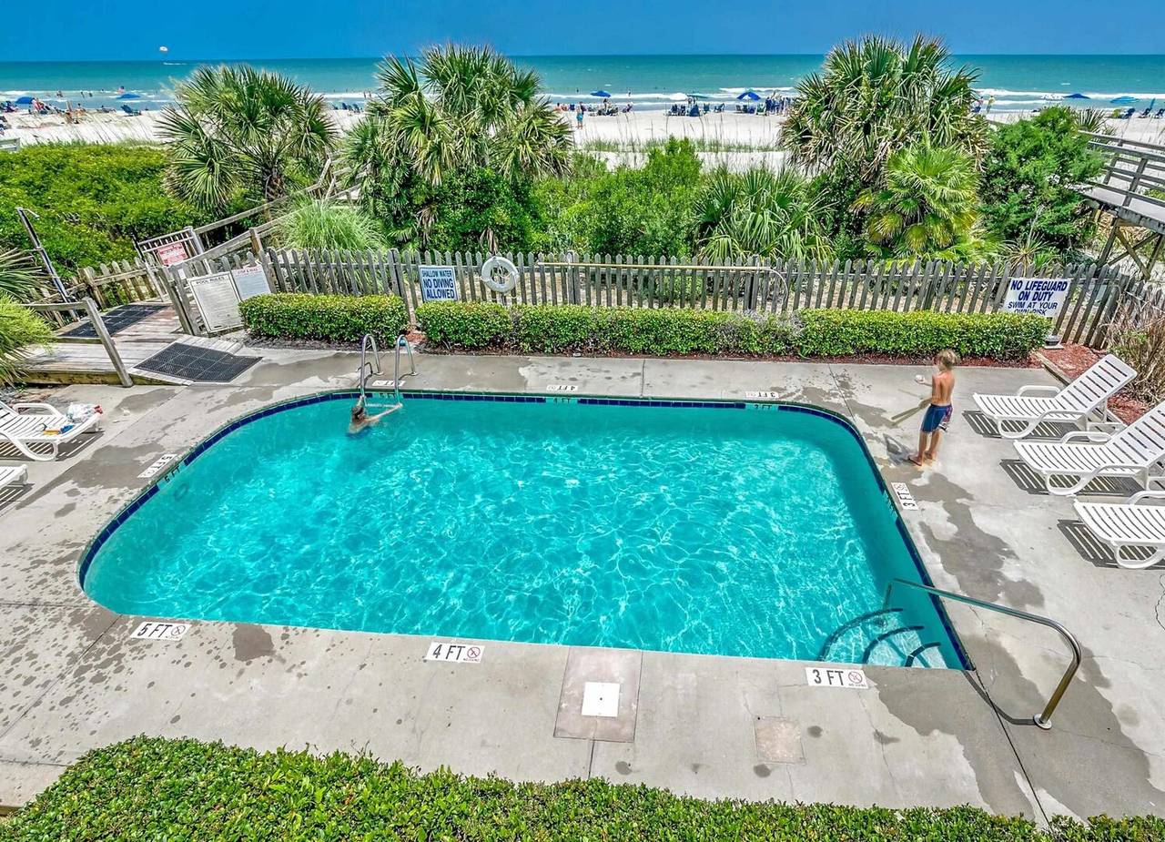 Pool is open Easter/April 1 to October 1 Pool is open Easter/April 1 to October 1