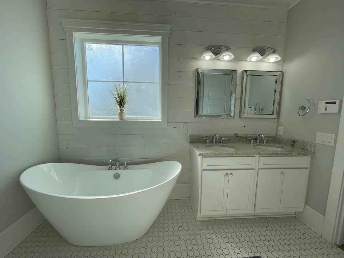 Bath 1 Bath 1